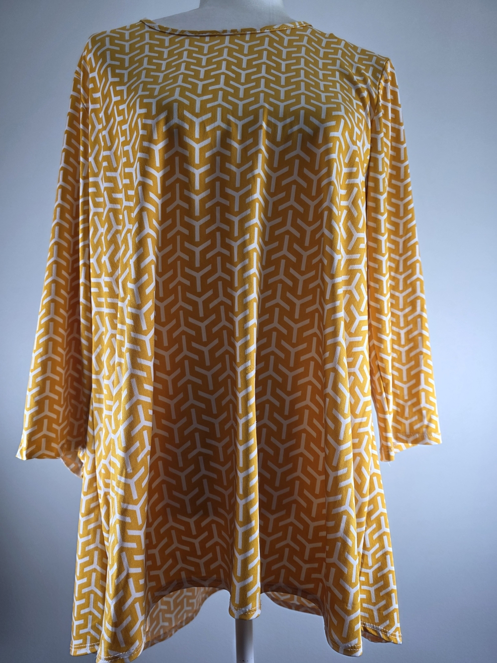 Ellen Company Women’s 1X Mustard Yellow White Geometric Tunic Top 3/4 Sleeve